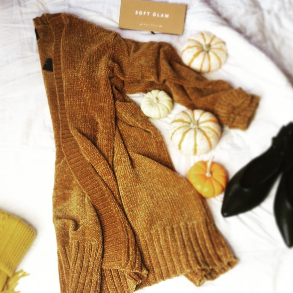 ποΈ//The Sol// Chenille mustard yellow Cardigan - Picture 2 of 6